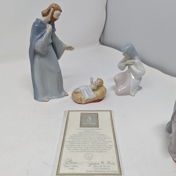 Vintage Avon 1992 Bethlehem Nativity Christmas Collection with COA's - Picture 12 of 15